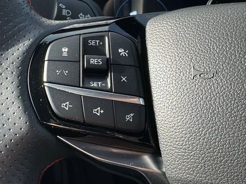 Used 2025 Ford Explorer ST-Line image 17