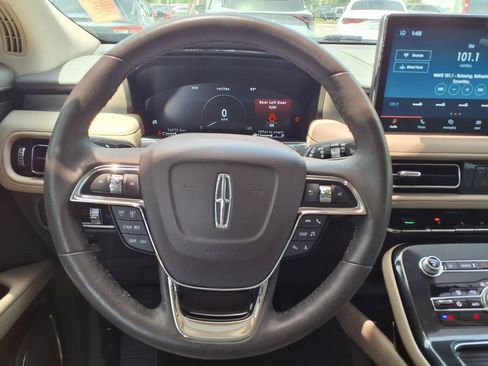 Used 2023 Lincoln Nautilus FWD image 30
