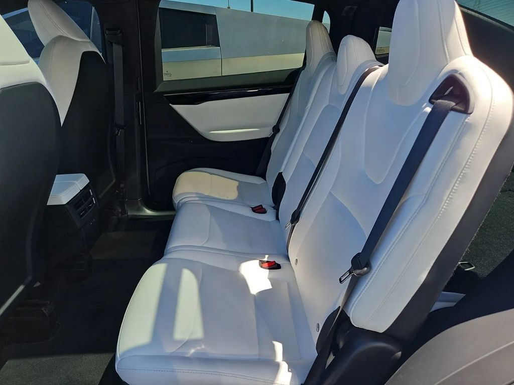 Used 2020 Tesla Model X Long Range AWD/4WD image 7