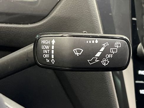 Used 2024 Volkswagen Tiguan Wolfsburg Edition image 51