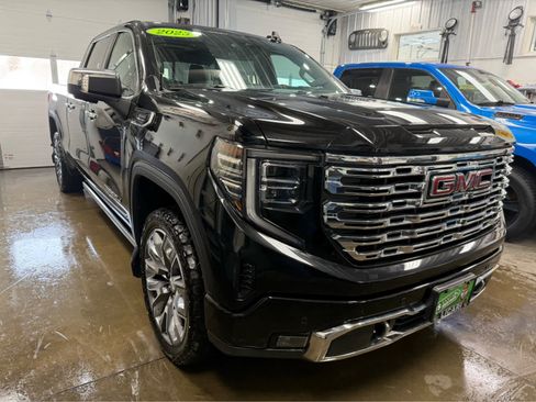 Used 2023 GMC Sierra 1500 Denali w/ Denali Reserve Package image 3