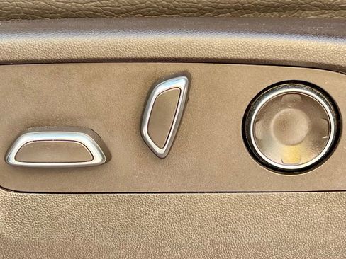 Used 2021 GMC Yukon Denali w/ Denali Premium Package image 34