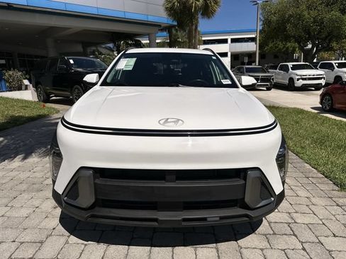 Used 2025 Hyundai Kona SEL FWD image 18
