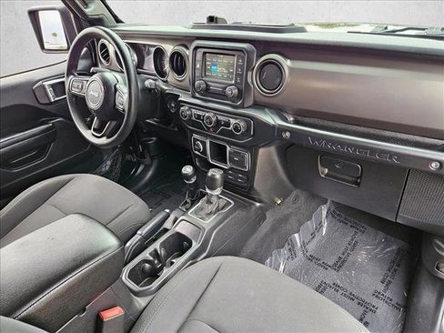 Used 2018 Jeep Wrangler Unlimited Sport image 26
