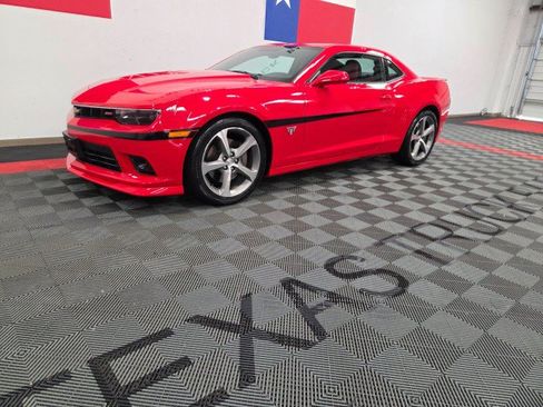 Used 2015 Chevrolet Camaro SS w/ Commemorative Special Edition RWD image 2