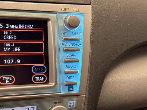 Used 2009 Toyota Camry Hybrid w/ Upgrade Pkg w/ Navigation FWD image 24
