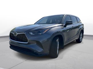 Used 2022 Toyota Highlander L video 2