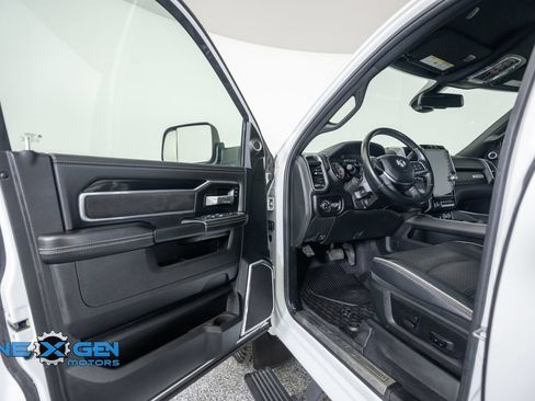 Used 2021 RAM 3500 Laramie AWD/4WD image 9
