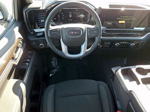 New 2026 GMC Sierra 1500 SLE w/ Preferred Package AWD/4WD image 7