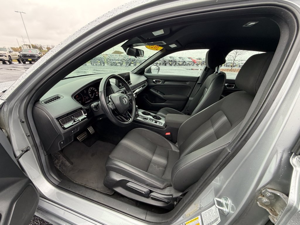 Used 2025 Honda Civic Sport image 17