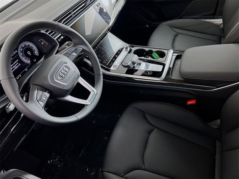 New 2026 Audi Q8 Premium Plus image 21