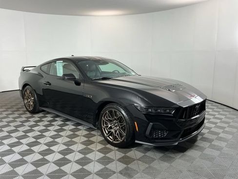 Used 2026 Ford Mustang GT Premium w/ GT Performance Package RWD image 3