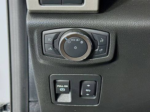 Used 2020 Ford F150 Lariat w/ Equipment Group 502A Luxury AWD/4WD image 10