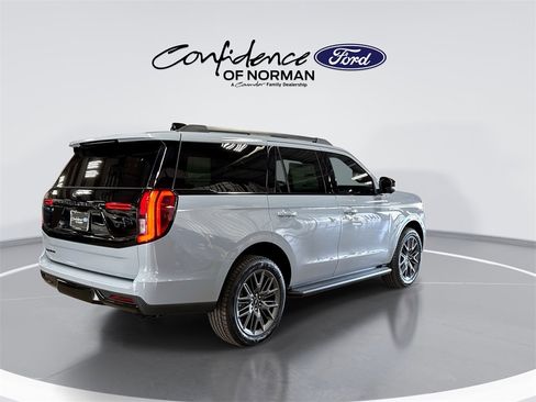 New 2026 Ford Expedition Platinum w/ Stealth Appearance Package image 9