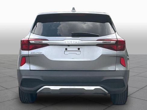 Used 2023 Kia Seltos LX AWD/4WD image 5