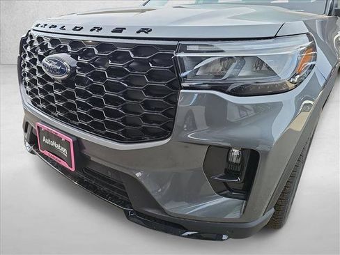 New 2026 Ford Explorer ST-Line w/ ST-Line Street Pack image 9