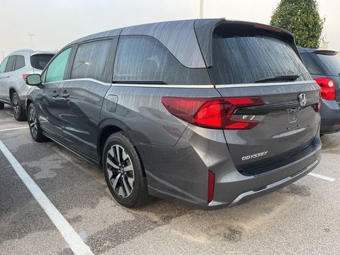 Used 2025 Honda Odyssey EX-L image 3