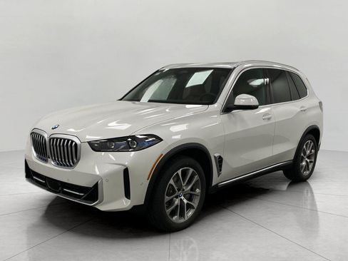 New 2026 BMW X5 xDrive40i w/ Premium Package AWD/4WD image 11