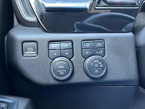 Certified 2024 Chevrolet Silverado 1500 High Country w/ High Country Premium Package AWD/4WD image 40