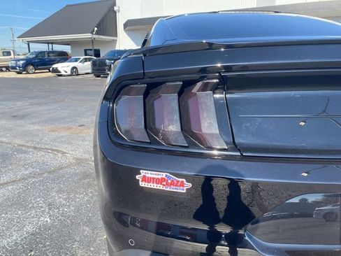 Used 2018 Ford Mustang GT w/ Black Accent Pkg image 15