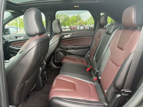 Used 2021 Ford Edge Titanium w/ Equipment Group 301A AWD/4WD image 16