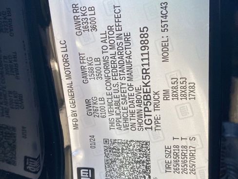 Used 2024 GMC Canyon Elevation w/ Convenience Package image 42