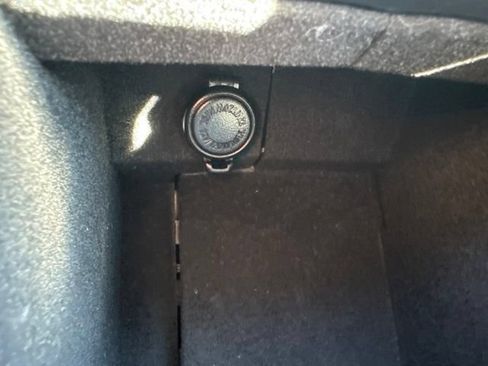 Used 2018 Subaru Outback 2.5i Limited AWD/4WD image 27