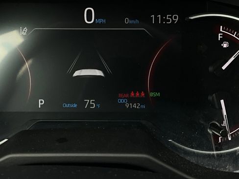 Used 2025 Toyota RAV4 XLE image 39