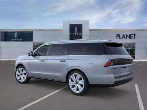 New 2025 Lincoln Navigator L Reserve image 4