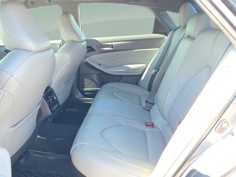 Used 2019 Toyota Avalon Limited w/ Advanced Safety Package FWD image 12