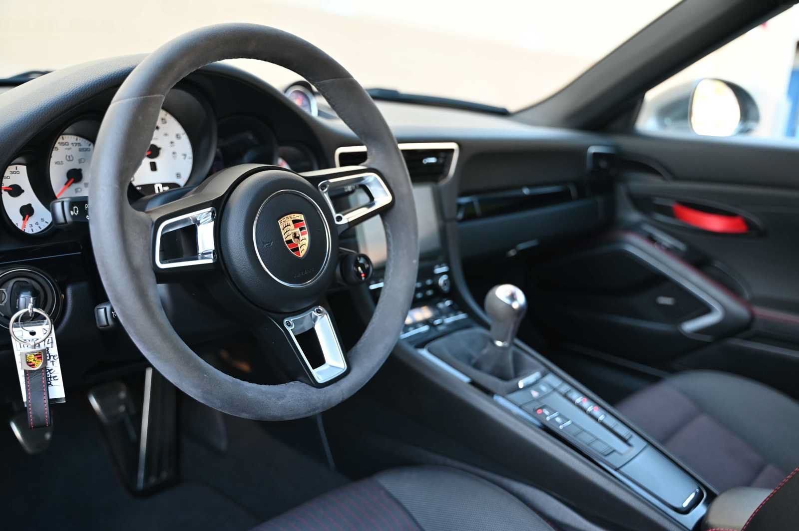 Used 2018 Porsche 911 Carrera T RWD image 15