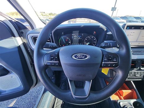 Used 2024 Ford Maverick XLT image 18