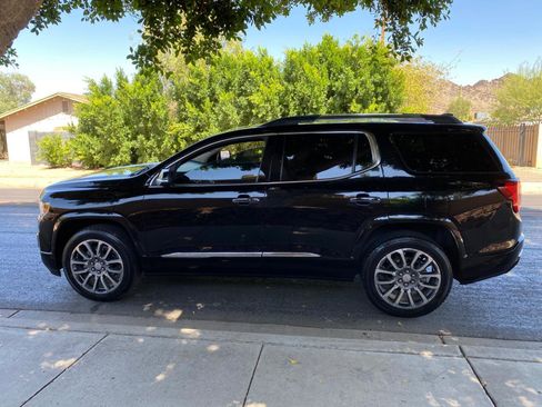 Used 2022 GMC Acadia Denali w/ Denali Ultimate Package FWD image 11