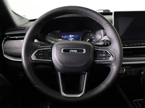 Used 2024 Jeep Compass Latitude w/ Sun and Sound Group AWD/4WD image 39