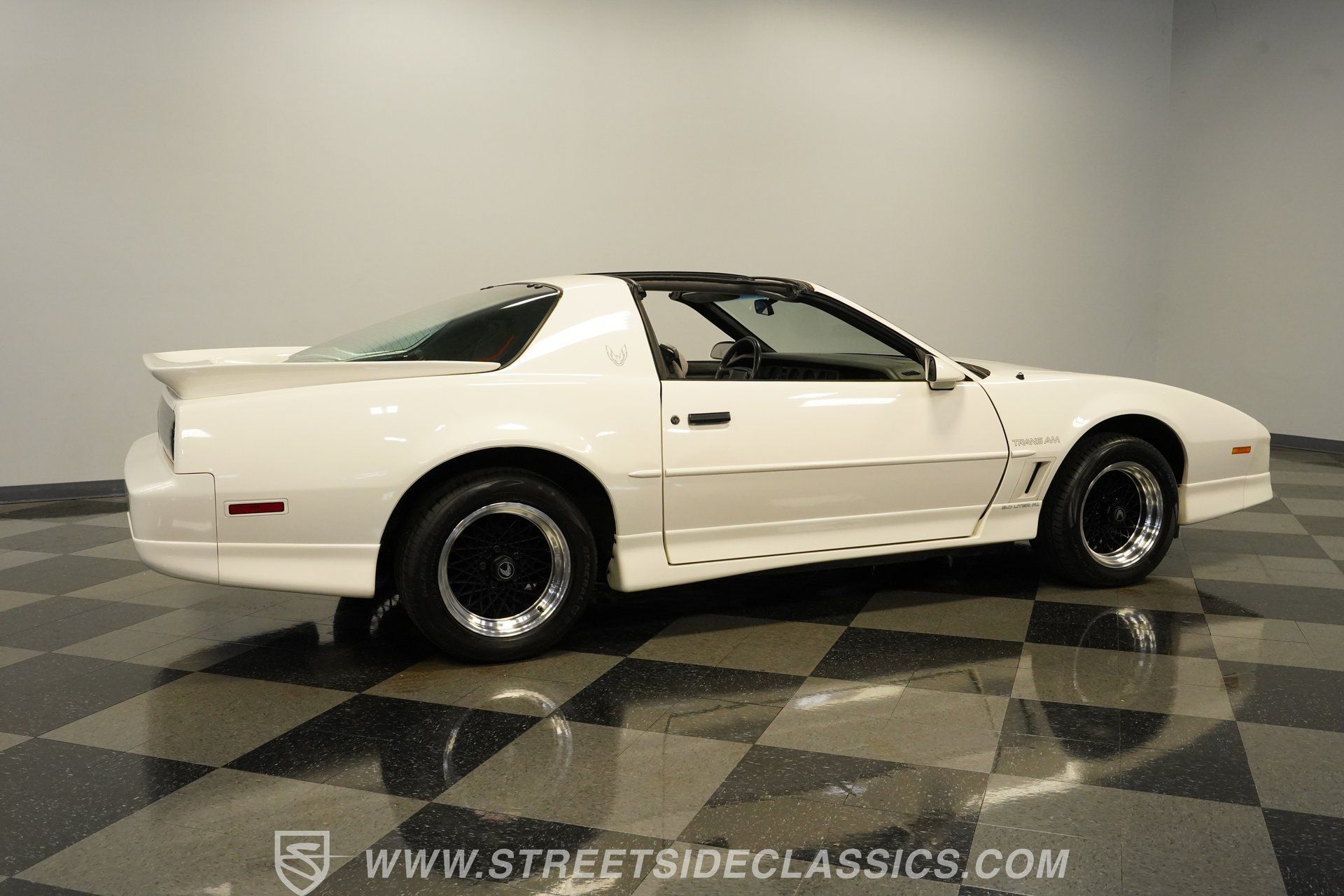 Used 1989 Pontiac Firebird Trans Am RWD image 14