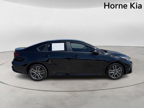 Certified 2024 Kia Forte GT-Line image 3