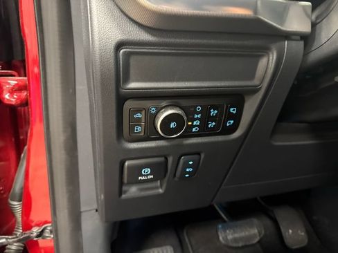Used 2025 Ford F150 Lariat w/ Equipment Group 502A High AWD/4WD image 18