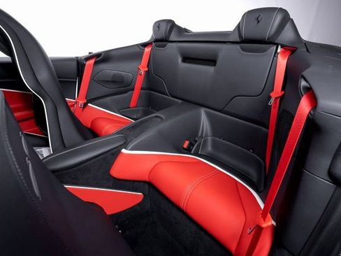 Certified 2025 Ferrari Roma Spider RWD image 27