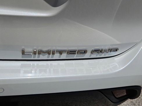 Used 2021 Toyota Highlander Limited AWD/4WD image 15