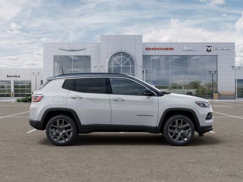New 2026 Jeep Compass Limited AWD/4WD image 22