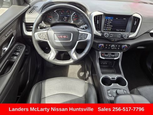 Used 2024 GMC Terrain SLT AWD/4WD image 15
