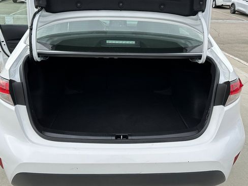 Used 2022 Toyota Corolla LE image 21