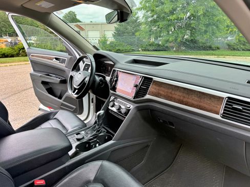 Used 2018 Volkswagen Atlas SEL Premium AWD/4WD image 22