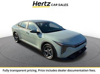 Used 2025 Kia K4 FWD video 1