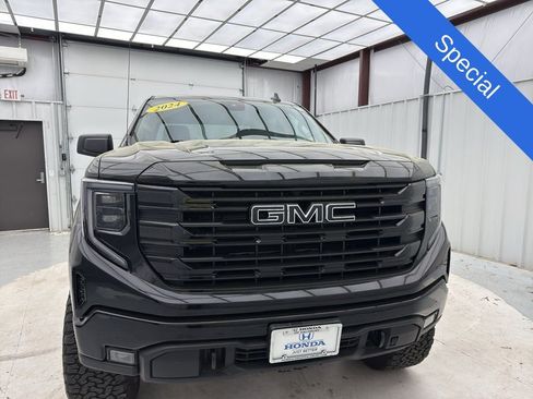Used 2024 GMC Sierra 1500 Elevation image 2