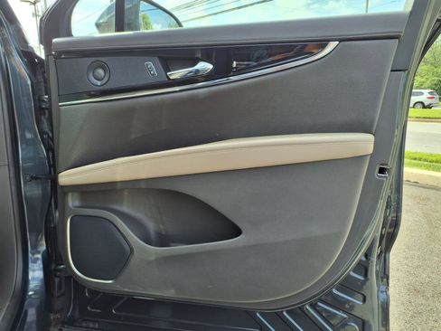 Certified 2022 Lincoln Nautilus Reserve w/ Equipment Group 201A image 10