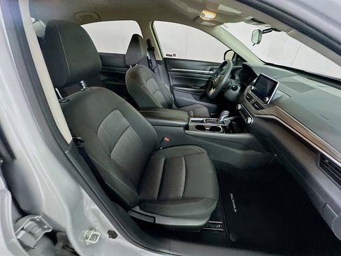 Used 2023 Nissan Altima 2.5 SV image 28