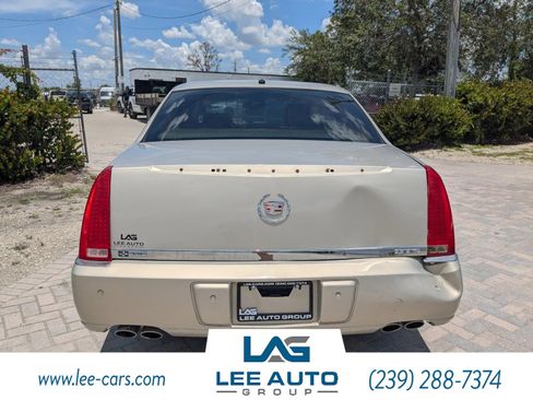 Used 2007 Cadillac DTS Luxury II image 4