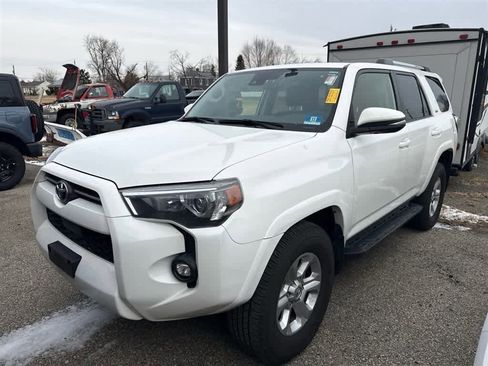 Used 2021 Toyota 4Runner SR5 Premium image 2