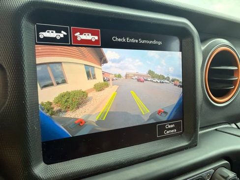 Used 2022 Jeep Gladiator Mojave w/ LED Lighting Group AWD/4WD image 19